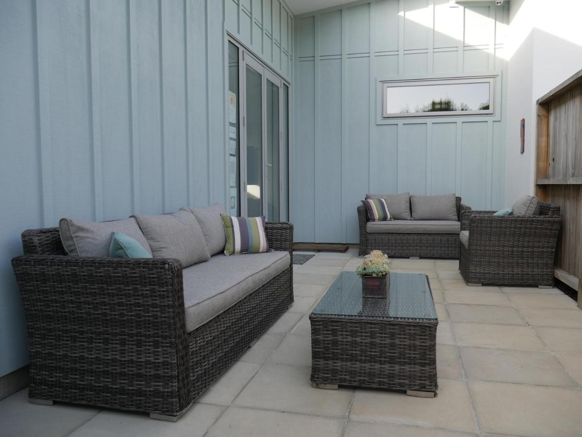 Aston Road Villa Bed & Breakfast Waikanae Εξωτερικό φωτογραφία